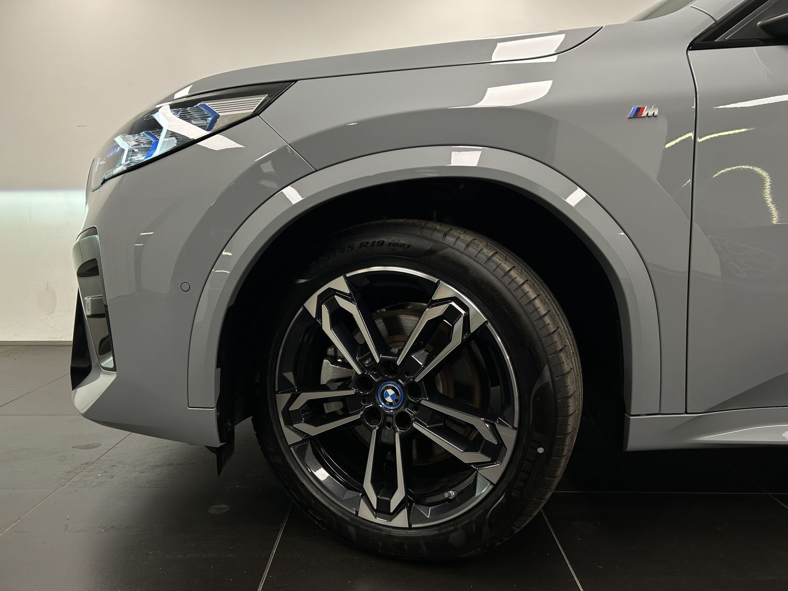 BMW iX2 - Bild 9