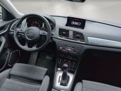 AUDI Q3 2.0 TDI quattro S tronic sport/Bose/AHK/DAB/