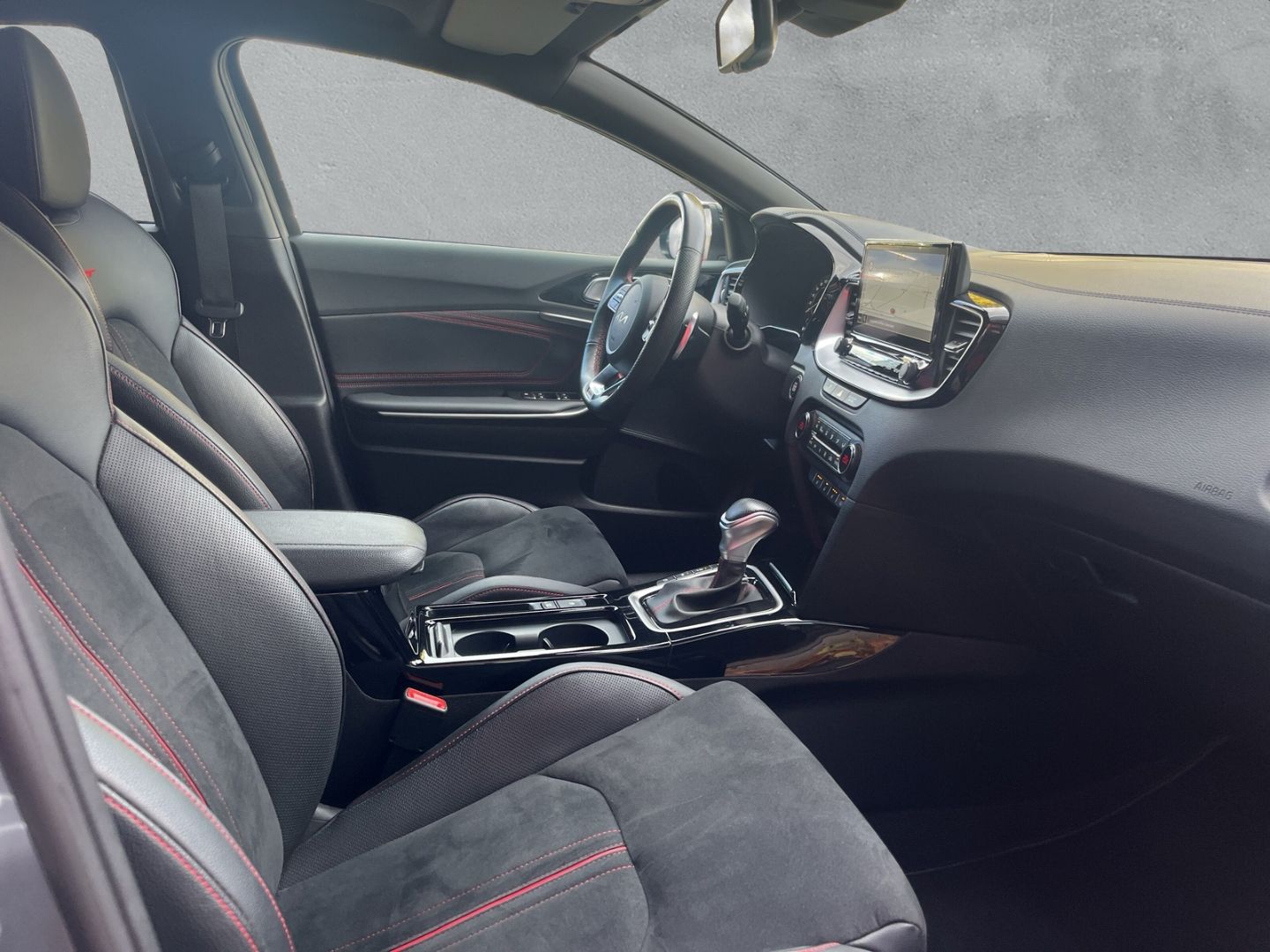 Fahrzeugabbildung Kia ProCeed GT 1.6 T-GDI EU6d *GLASDACH* NAVI* *SITZ