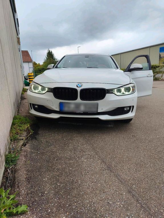 Image of BMW 320