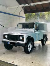 Land Rover Defender 110 TD4 Station Wagon E E - scheckheftgepflegte Land Rover Defender