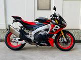 Aprilia Tuono V4 Factory - APRILIA FACTORY