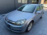 Opel Astra H Lim. 1.6 Elegance Klima AHK - Opel Astra aus 2005: Elegance