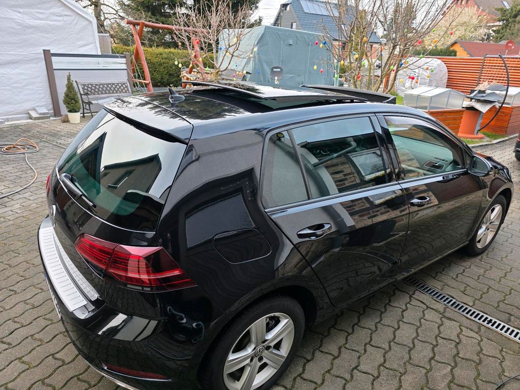 Image of Volkswagen Golf