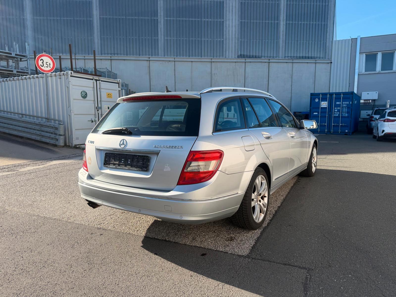 Mercedes-Benz C180 2009 — photo 6