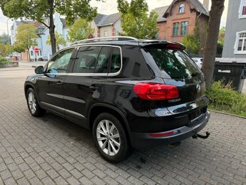Volkswagen Tiguan - 4
