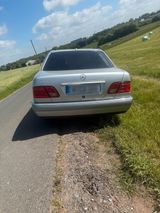 Mercedes-Benz Mercedes E 200 - Mercedes-Benz E 200 aus 1998