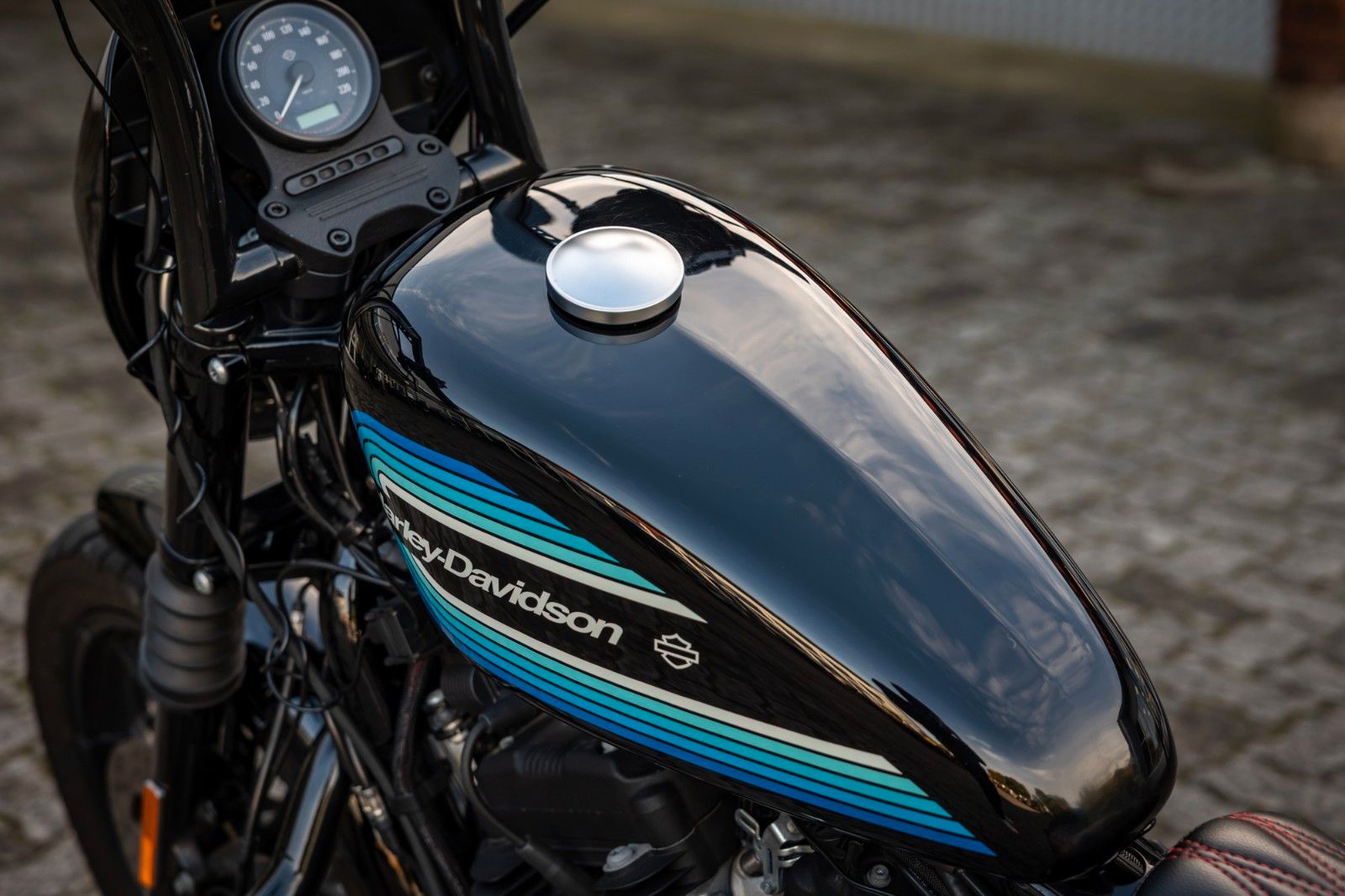 Fahrzeugabbildung Harley-Davidson XL1200NS SPORTSTER IRON - Kesstech -