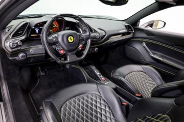 صورة مصغرة 17 لـ 2016 Ferrari 488 GTB