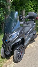 Piaggio MP 530 exclusive - Piaggio Motorräder in Duisburg