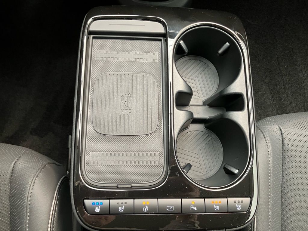 Fahrzeugabbildung Hyundai IONIQ 5 2WD 84kWh Uniq 2xKlima 360 4xSHZ AUT HUD