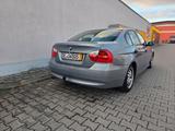 BMW 320i -Automatik / AHK / 2. Hand / 136TKM TÜV Neu - gebrauchte BMW 3er Reihe aus dem Jahr 2005