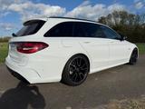 Mercedes-Benz C300de AMG  Night LED Pano DAB StHz Kamera Sound - Hybrid (Diesel/Elektro): Alcantara, Kombi