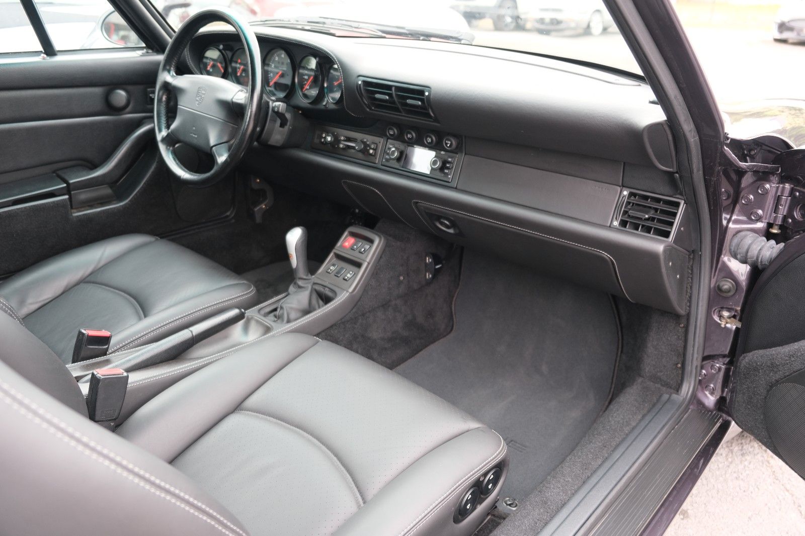 Fahrzeugabbildung Porsche 993 Carrera 4 Schalt/Unikat Turbo Breit/50k inv.