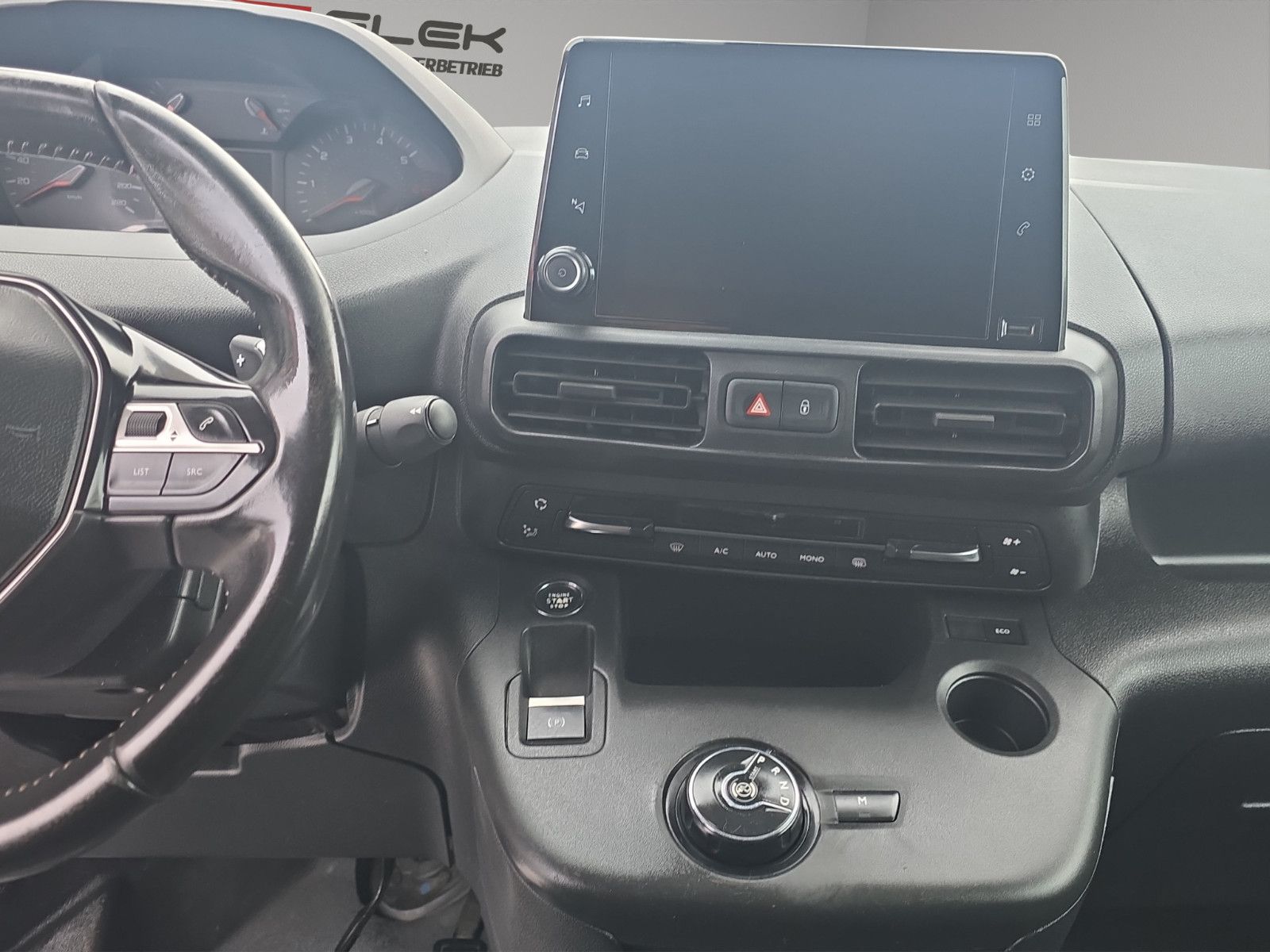 Fahrzeugabbildung Peugeot Partner Asphalt L2 AHK AUTOMATIK TEMPOMAT KAMERA