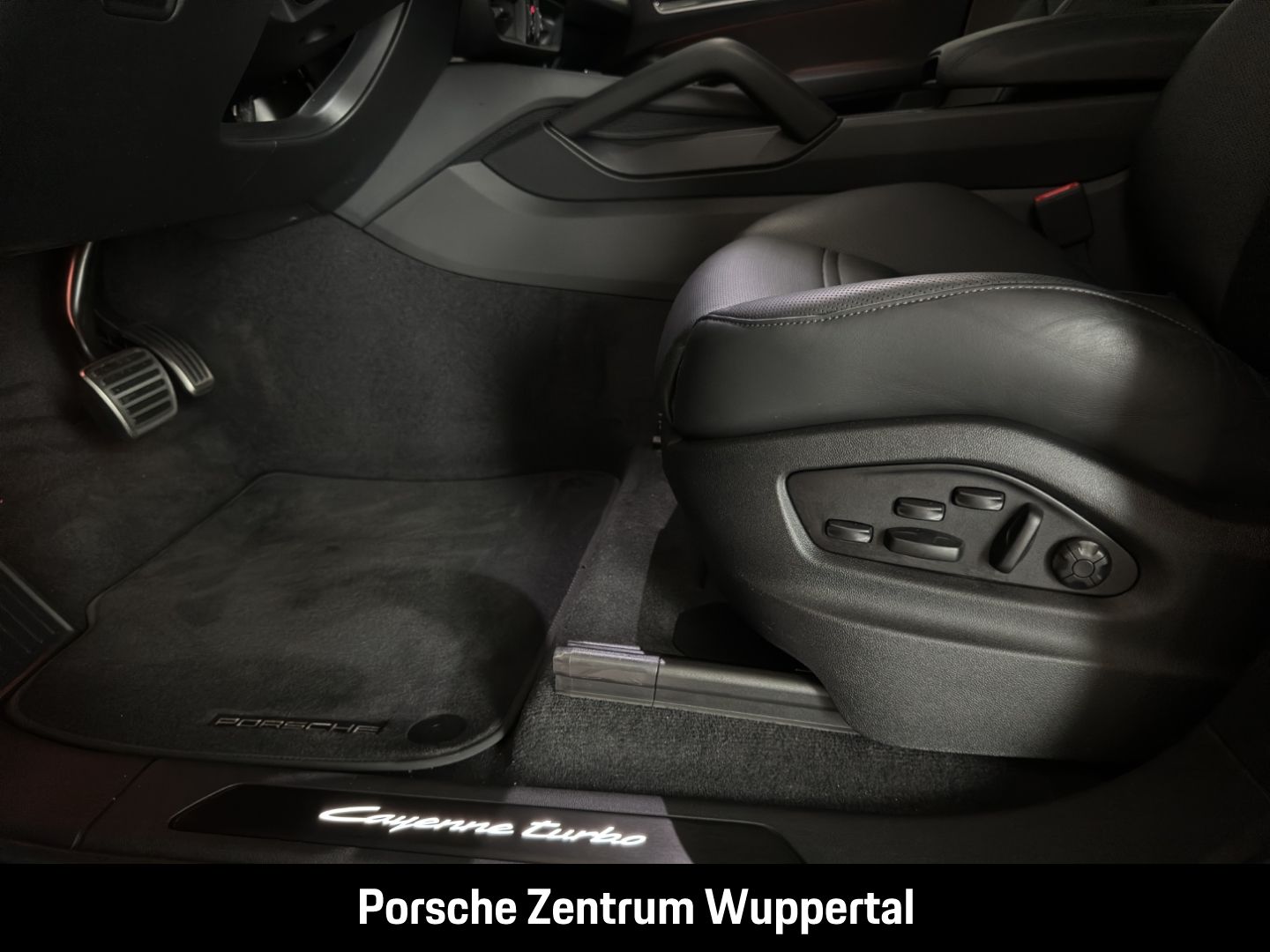 Porsche Cayenne Turbo E-Hybrid Coupe SurroundView HUD PC foto 22