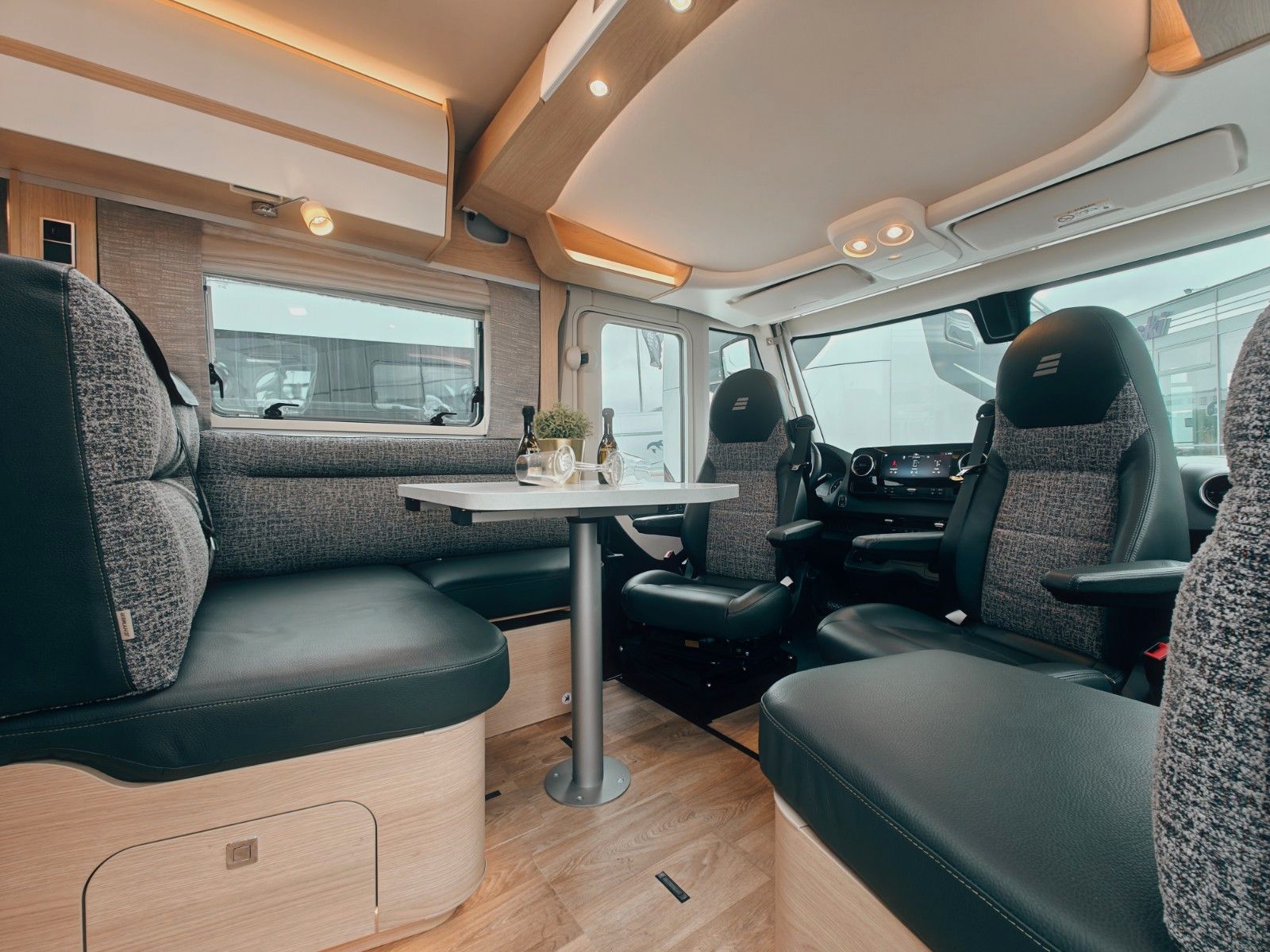 Fahrzeugabbildung HYMER / ERIBA / HYMERCAR B - KLASSE ML I 780 MASTERLINE NEU! MODELL  2025
