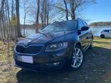 Skoda Octavia 2.0 TDI Green tec DSG Elegance Combi AHK - Skoda Octavia: Combi Elegance TDI