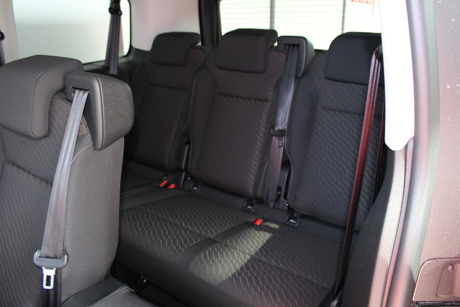 Fahrzeugabbildung Toyota Proace Verso 2.0 L1 Team D 177PS