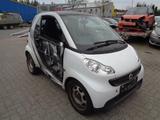 Smart ForTwo coupé 1.0 45kW mhd pure - Smart: Unfallwagen