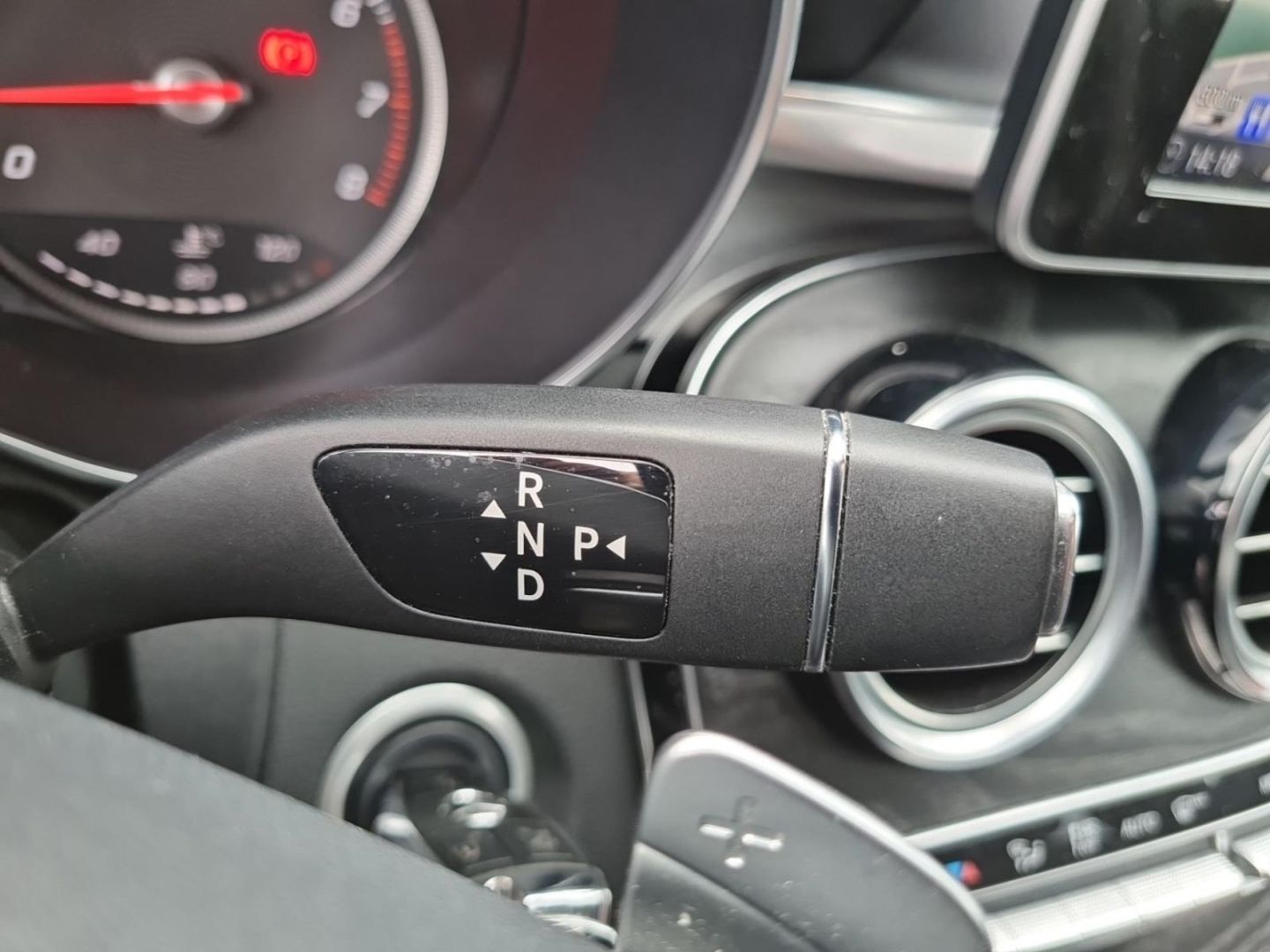 Fahrzeugabbildung Mercedes-Benz C 180 Edition ALLWETTER+KLIMA+LED+SITZ-KOMFORT-P