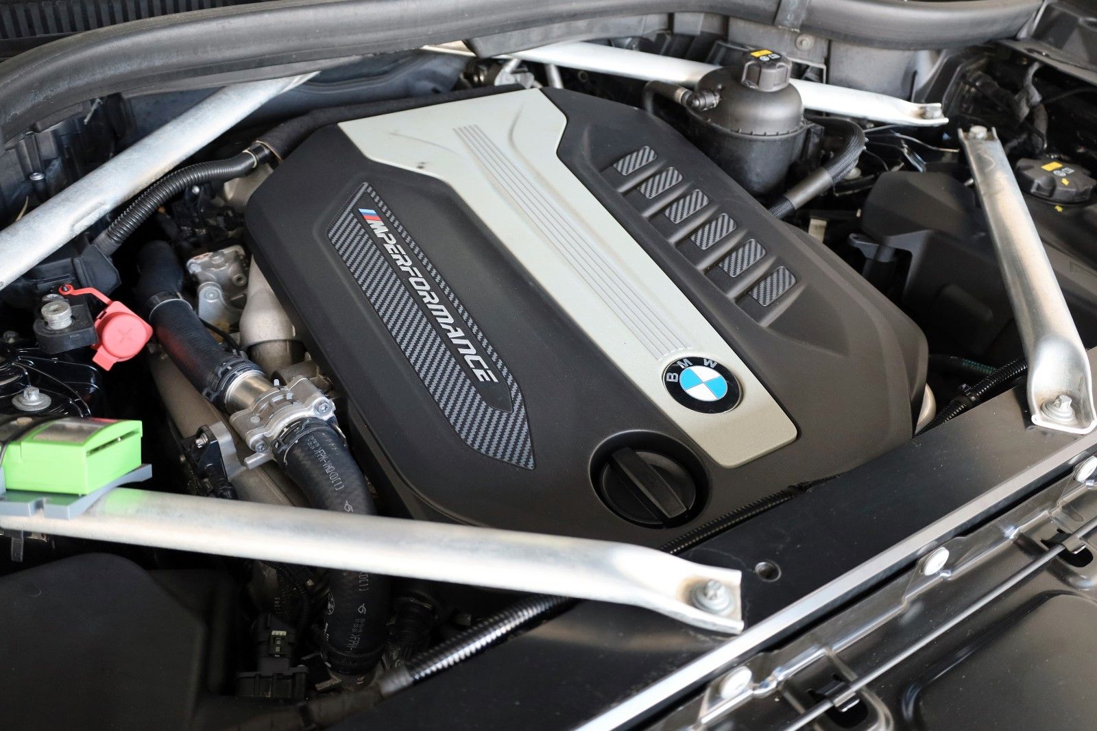 Fahrzeugabbildung BMW X5 M50 d,Panorama,Laser,Soft-Close,HUD, Air-Pak.