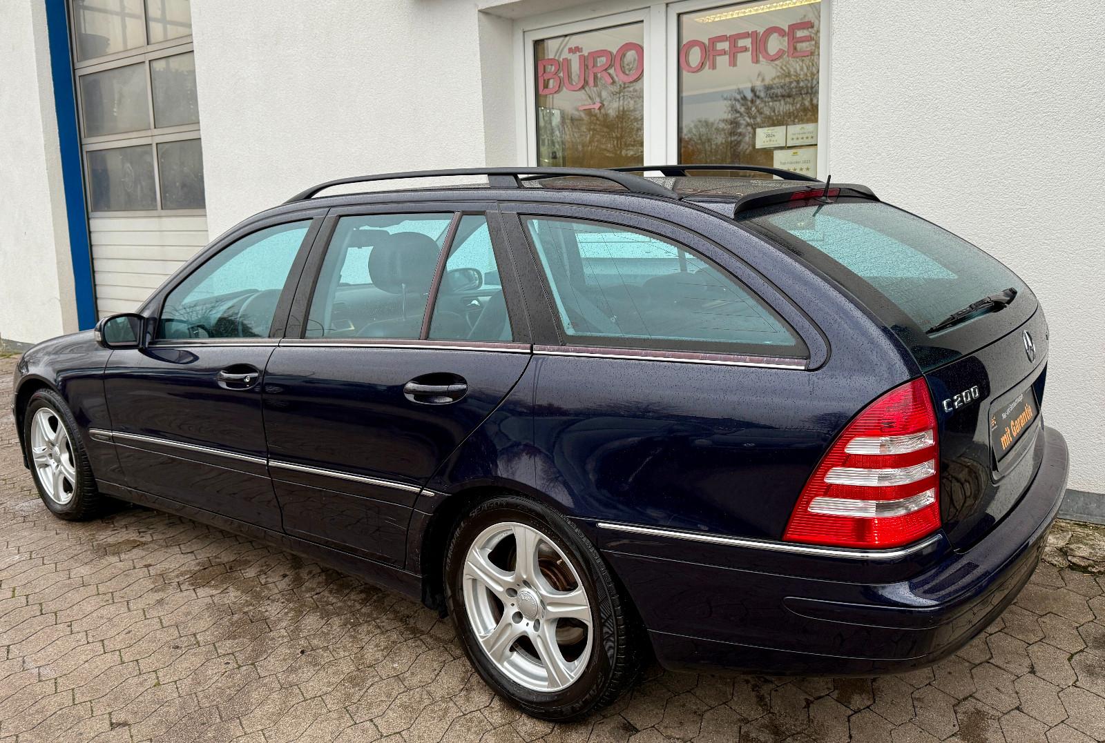 Mercedes-Benz C200 2005 — photo 7