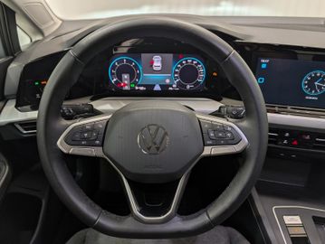 Volkswagen Golf - 8