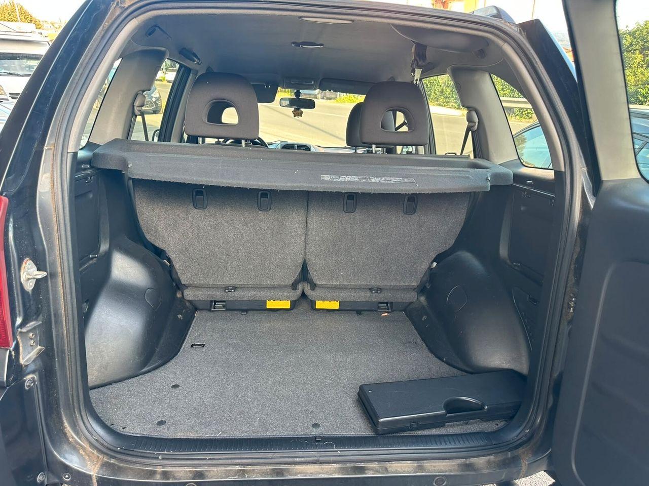 Toyota RAV4 2005 — photo 14