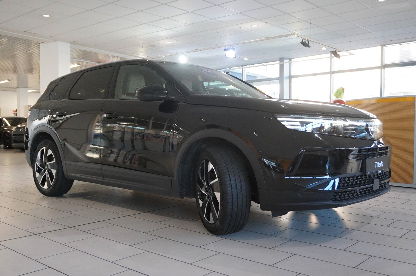 Fahrzeugabbildung Opel Grandland B 1.2 48V GS MHD LED-MATRIX/KAMERA/SHZ