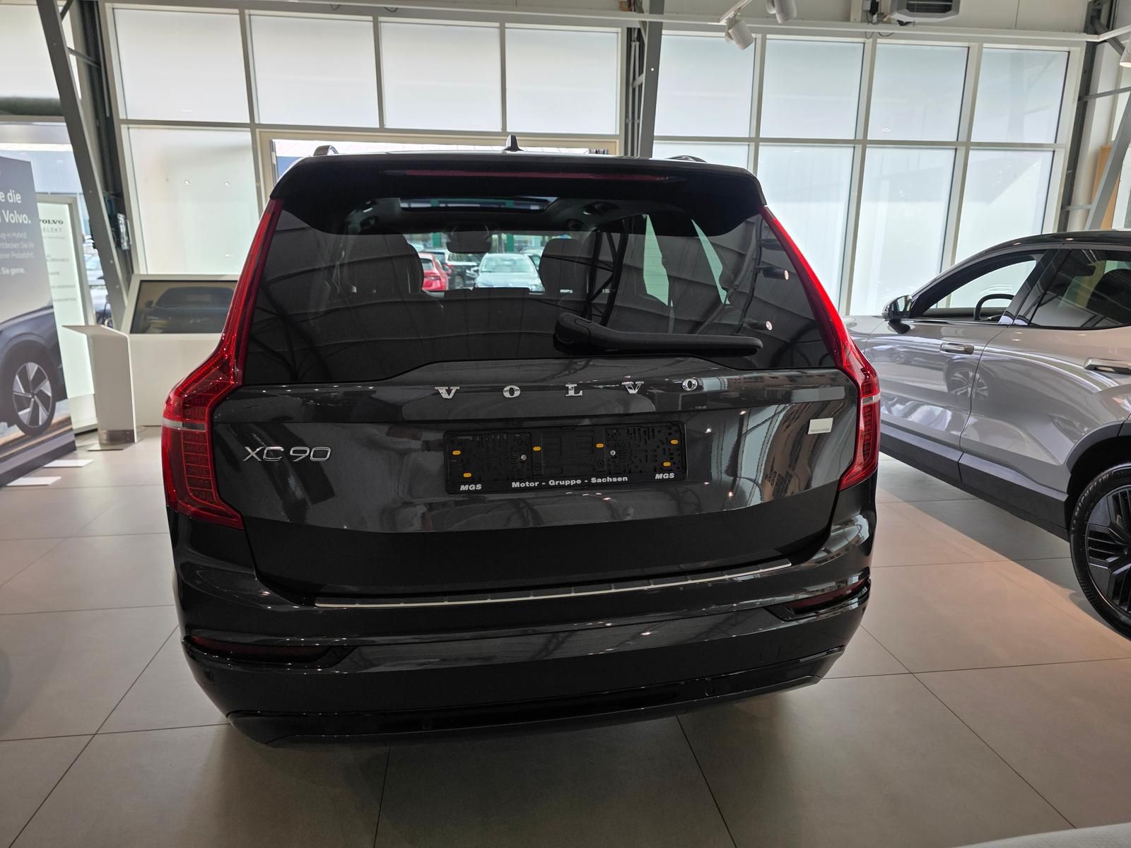 Volvo XC90 Ultra Dark Recharge Plug-In Hybrid AWD foto 7