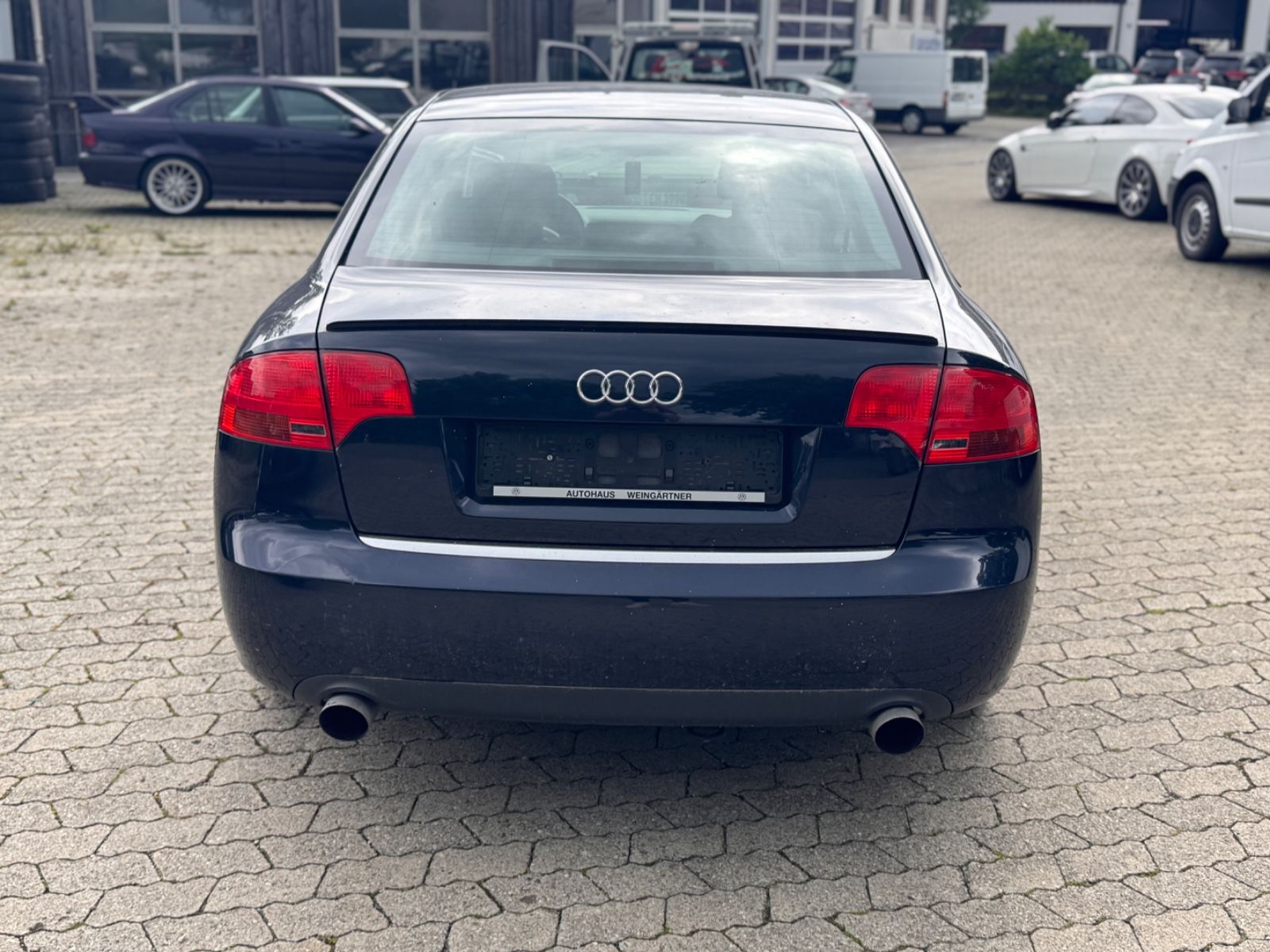 Fahrzeugabbildung Audi A4 Lim. 2.0 TFSI|2xS-LINE