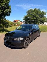 BMW 1er  116i  E87 - BMW aus 2010: 1er