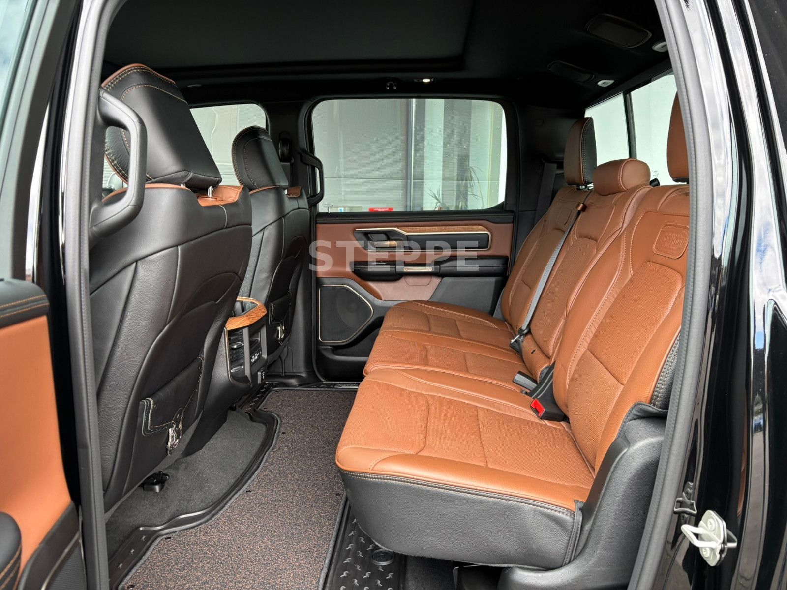 Dodge RAM 1500 5,7 V8 HEMI LONGHORN Luftfederung AHK