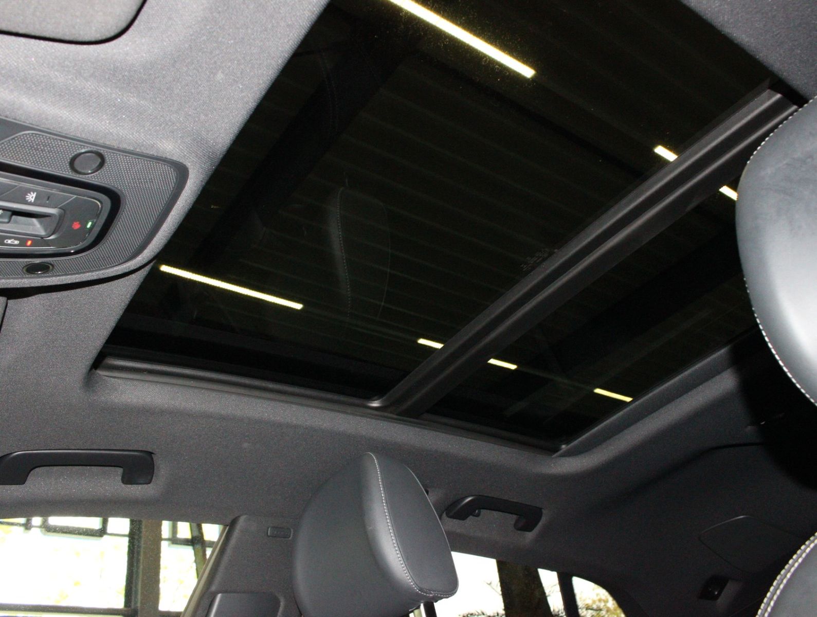 Fahrzeugabbildung Audi Q8 50 TDI quattro S Line Edition All Black+VOLL
