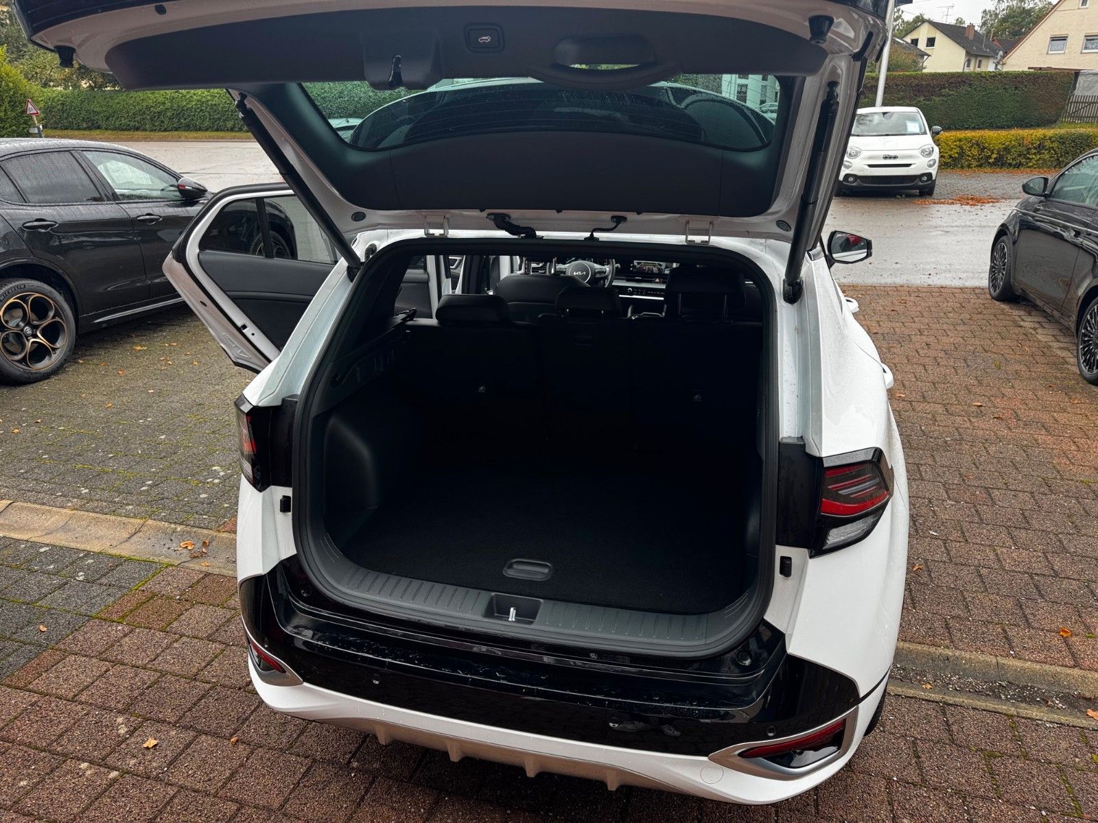 Fahrzeugabbildung Kia SPORTAGE 180PS AWD GTL DRIVEP. SOUNDP.