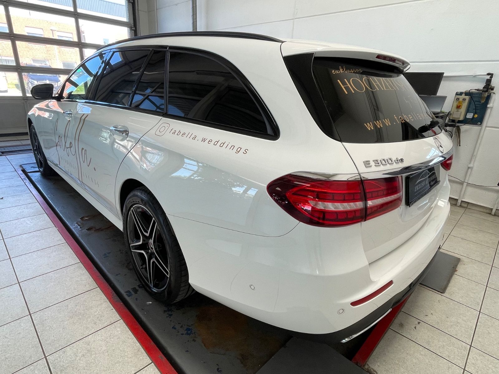 Mercedes-Benz E 300 de T-Modell 4Matic AMG AHK Head Up Night foto 6