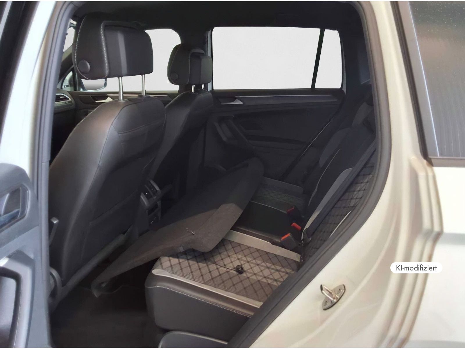 Volkswagen Tiguan R line 2.0 TDI DSG 4Mo. IQ.LIGHT AHK 360° foto 5