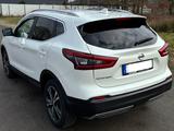 Nissan Qashqai 1.3 DIG-T 159PS N-CONNECTA | Pano | 360 - Nissan mit Benzin-Antrieb: Limousine, Schaltgetriebe