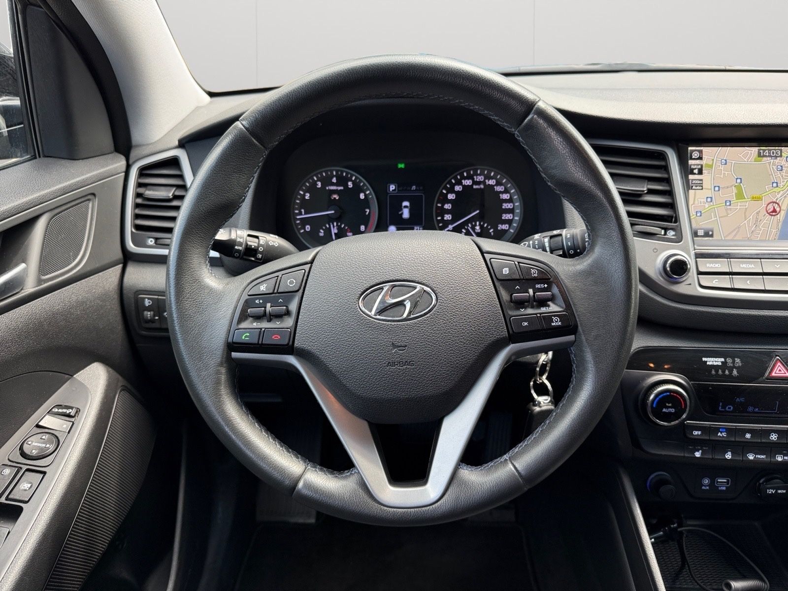 Fahrzeugabbildung Hyundai Tucson Advantage*LED*AHK*R-Kamera*Navi*Garantie