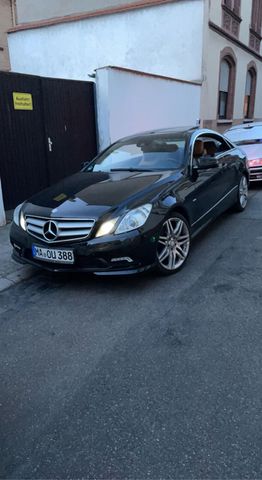 Mercedes-Benz Mercedes E 350 CDI Coupe AMG Line Pano (Vo...