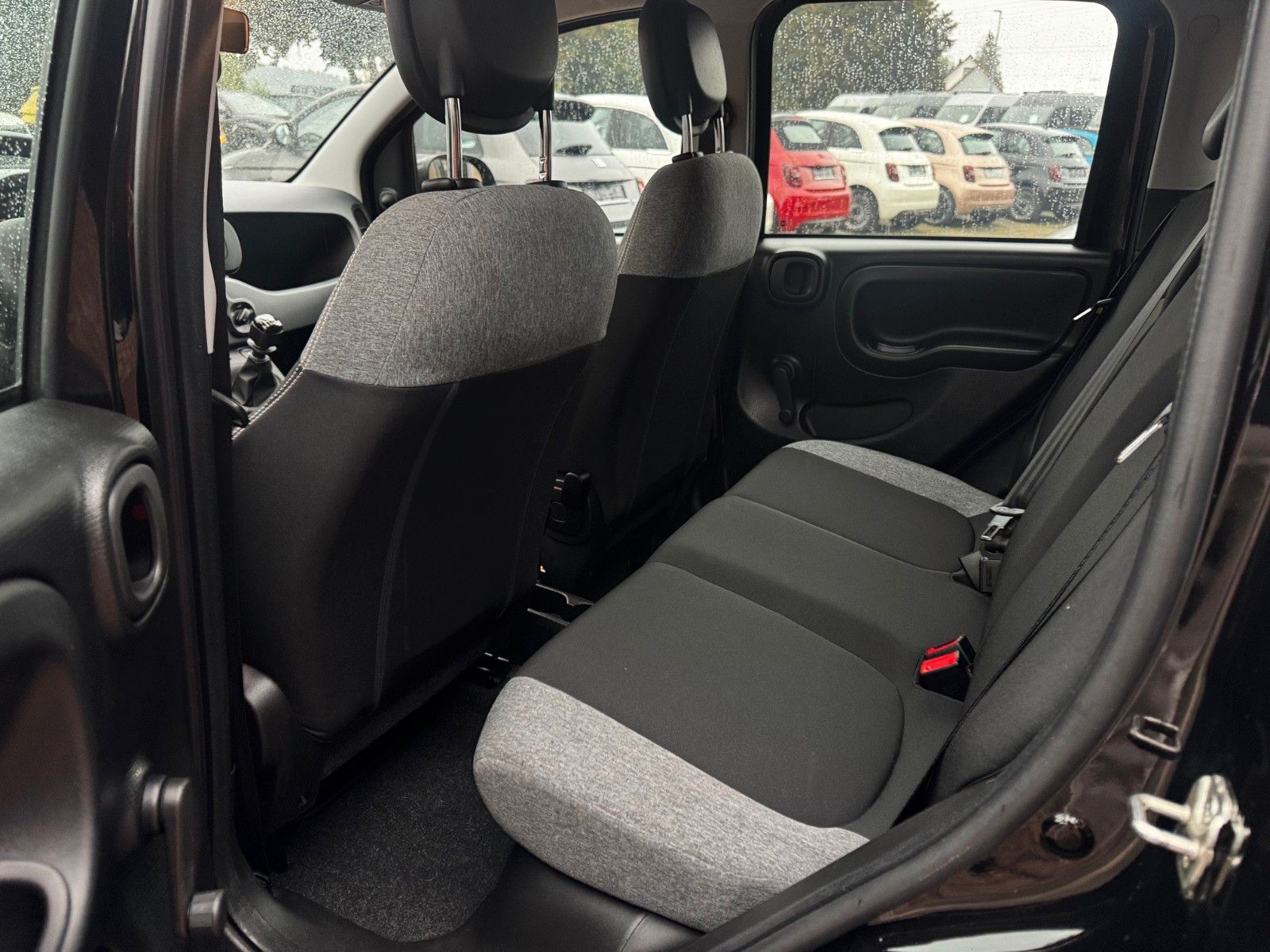 Fahrzeugabbildung Fiat Panda 1.0 GSE Hybrid Cross Klima