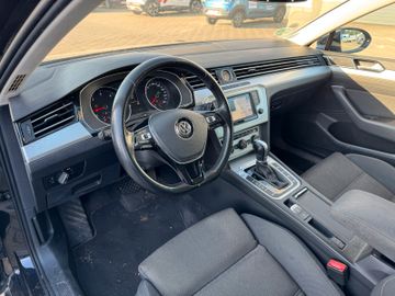 Volkswagen Passat Variant - 11