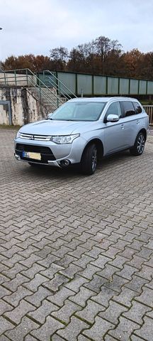 Mitsubishi Outlander 2.2 DI-D ClearTec 4WD AT Diamant E...