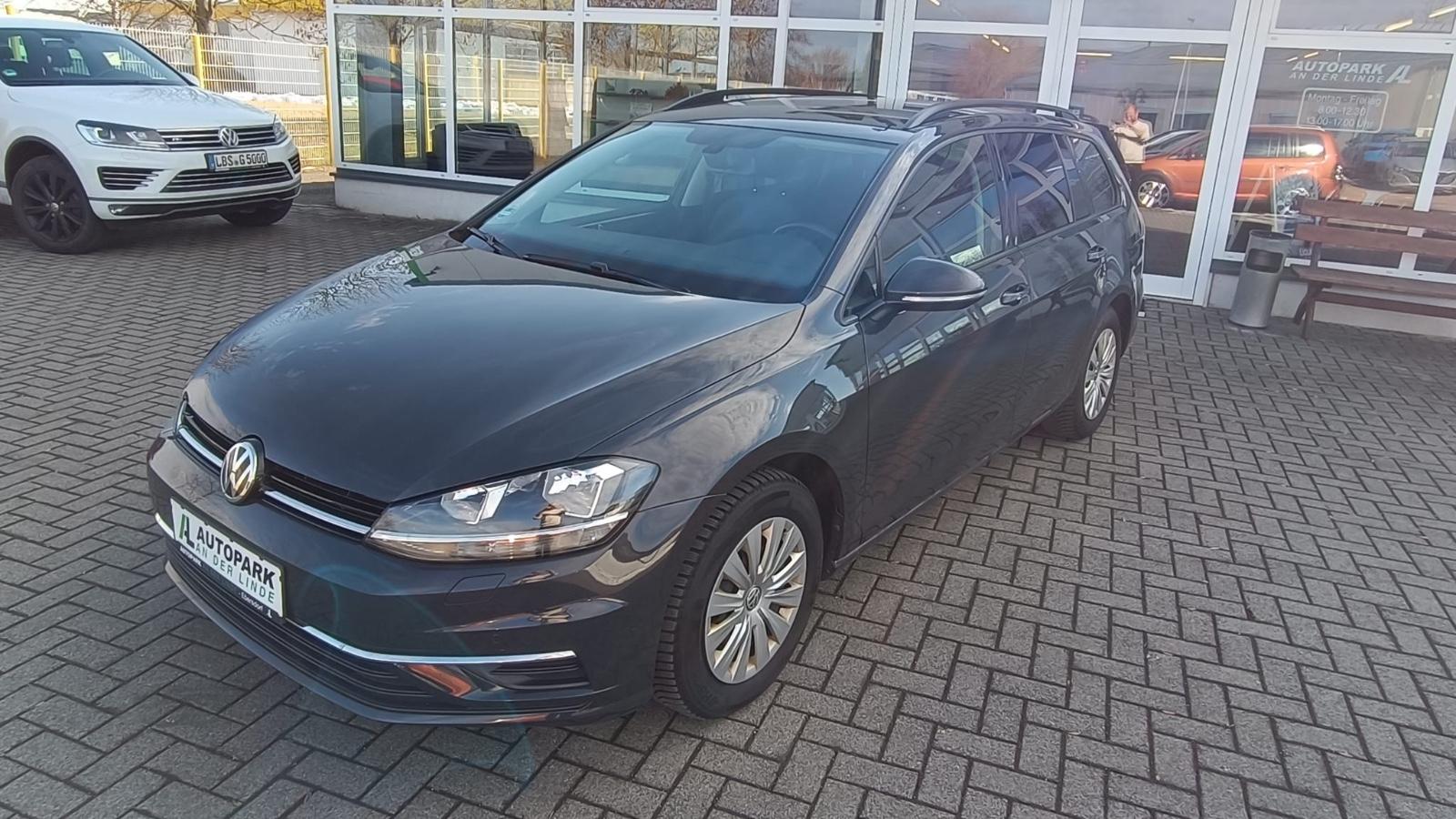 Volkswagen Golf VII Var. 2.0 TDI DSG Comfortline SHZ Navi