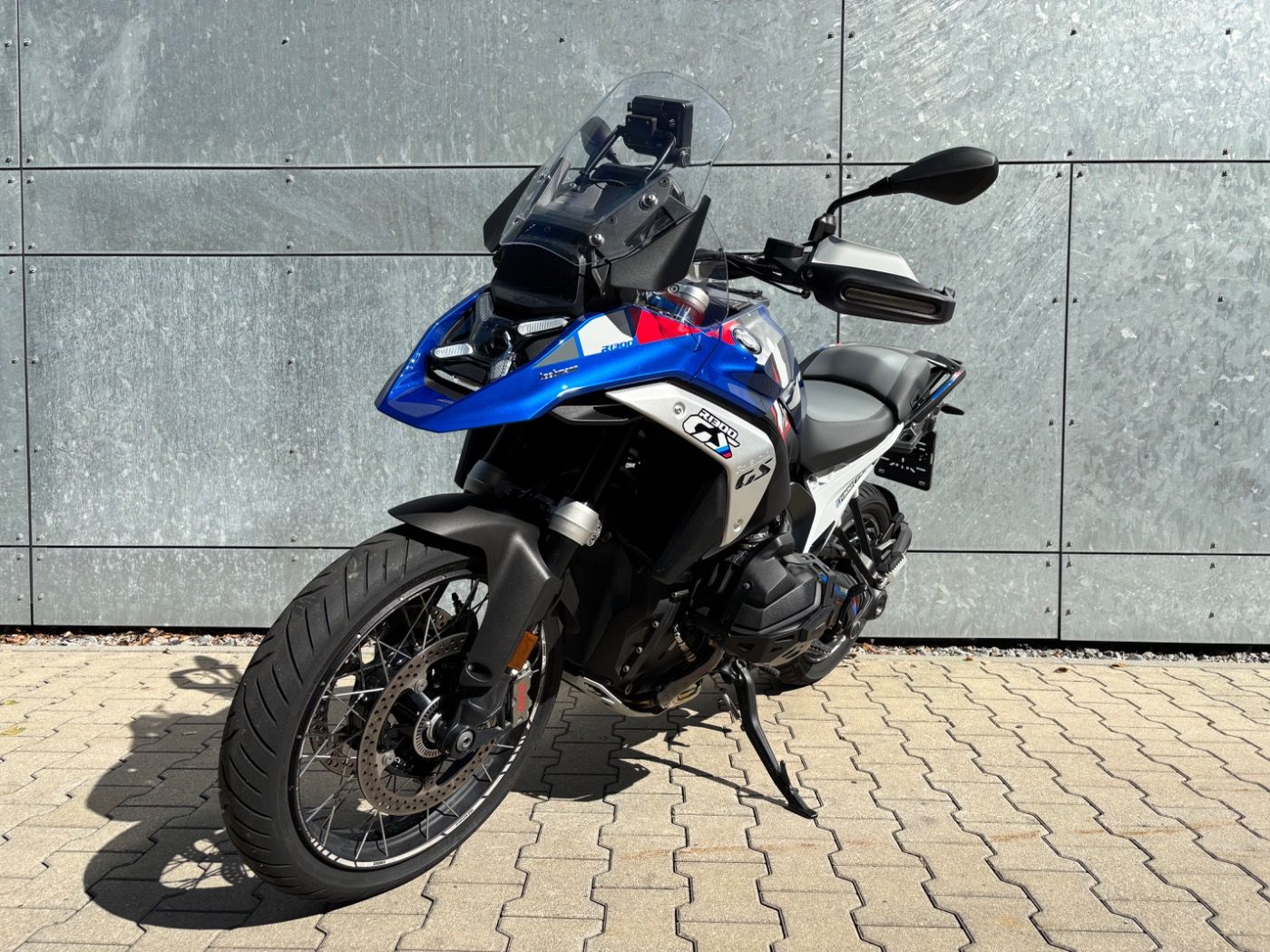 Fahrzeugabbildung BMW R 1300 GS Trophy 4 Pakete Fahrzeughöhenregelung