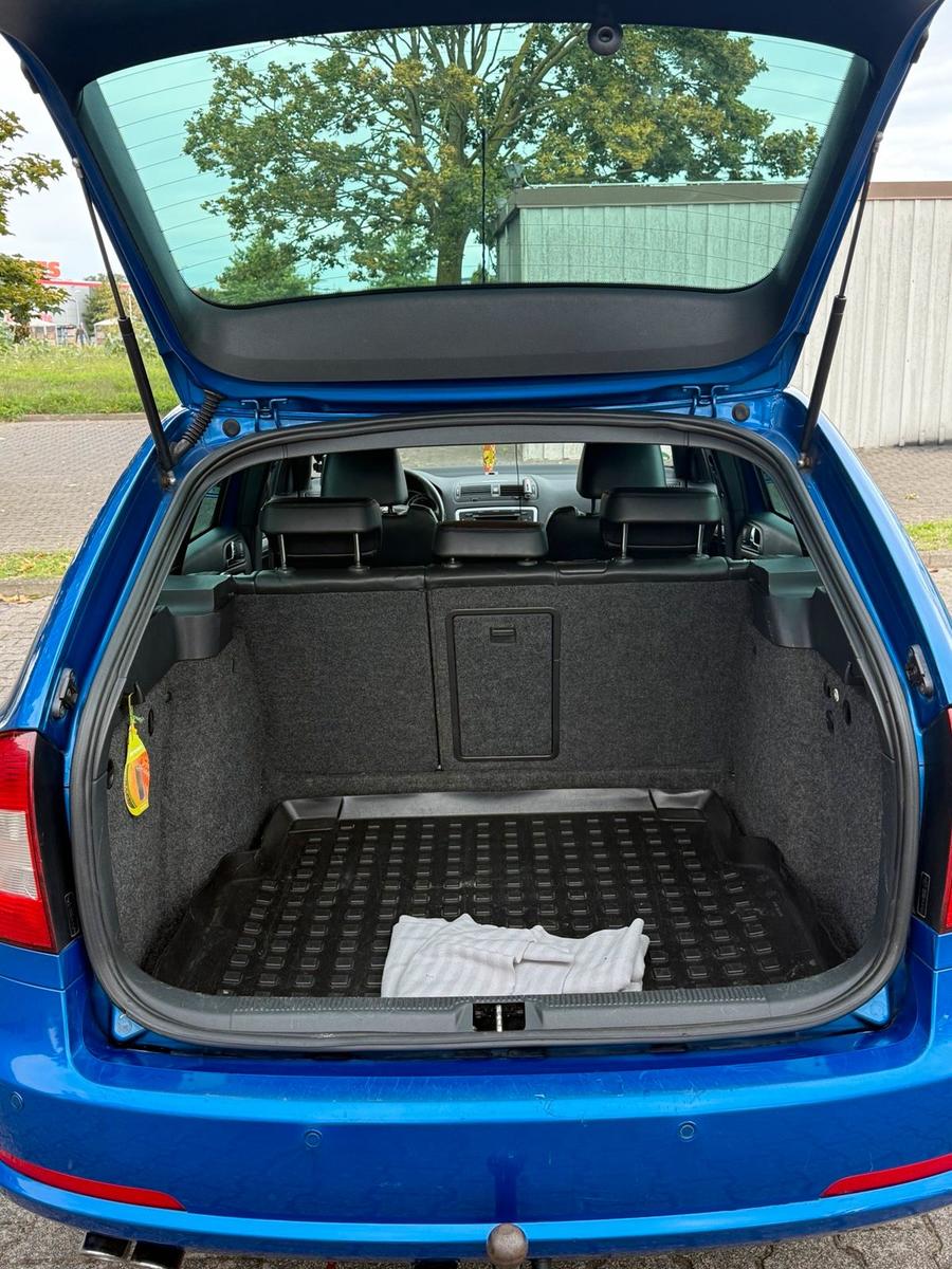 Skoda Octavia 2010 — photo 14