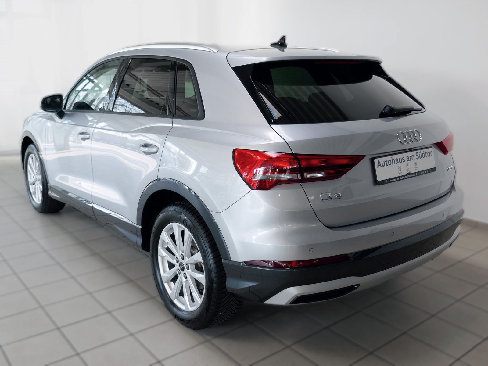 Fahrzeugabbildung Audi Q3 35 Advanced 2.0 TDI S-tronic | LED AHK RFK