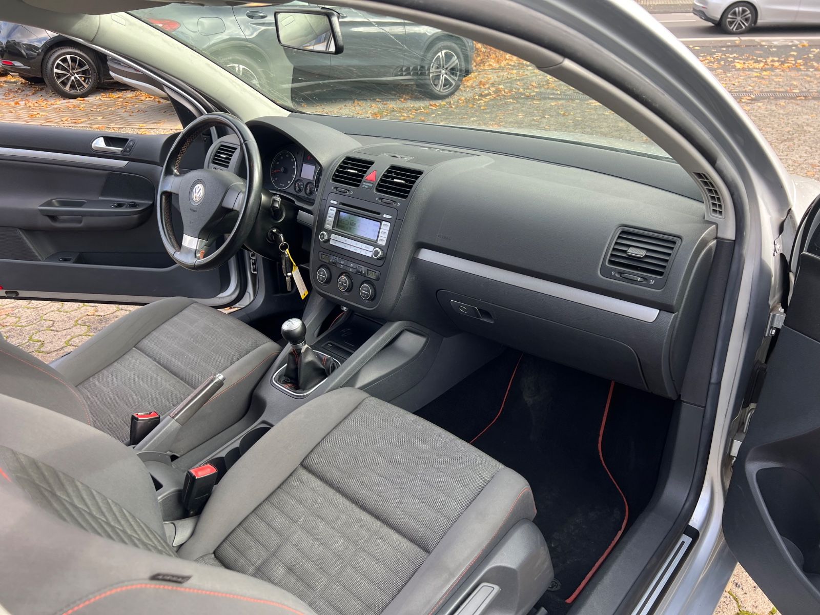 Fahrzeugabbildung Volkswagen Golf V Lim. 1.4 Goal