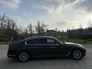 BMW 740 - 7